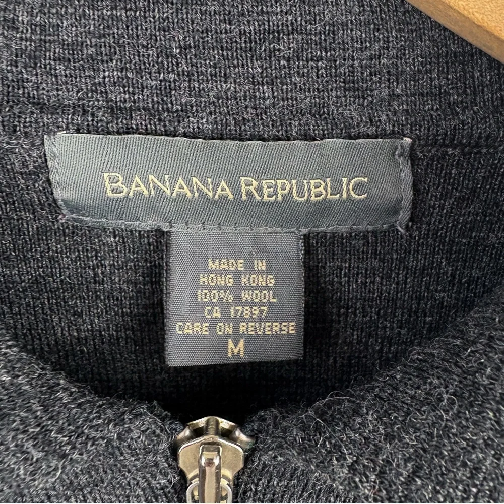 Banana Republic 100% Wool Vintage 1/4 Zip Sweater Charcoal Gray Green Trim Mens